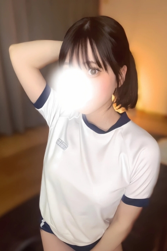 月垣 ゆずは